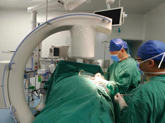 【党建引领 技术提升】百色市中医医院成功实施首例椎间孔镜手术