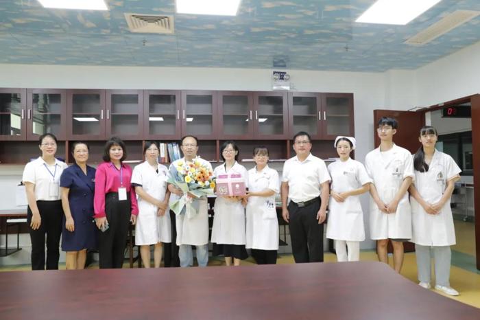 【致敬医者】百色市中医医院开展第四届中国医师节系列活动