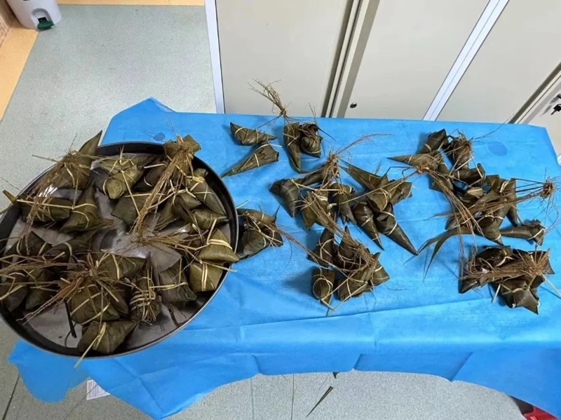 【和谐医患】品味端午，“粽”享安康——百色市中医医院康复医学科开展端午佳节医患联谊活动