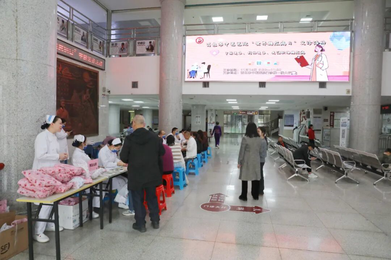 【医院动态】告别“甜蜜”负担，拥抱健康生活——百色市中医医院开展2025年世界糖尿病日主题活动