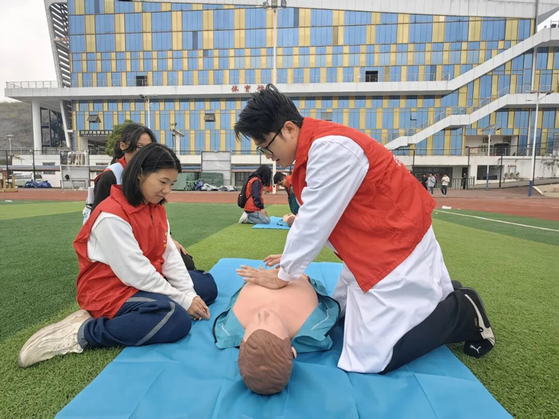 【健康科普】学会心肺复苏，为青春添一份“救”在身边的安全感