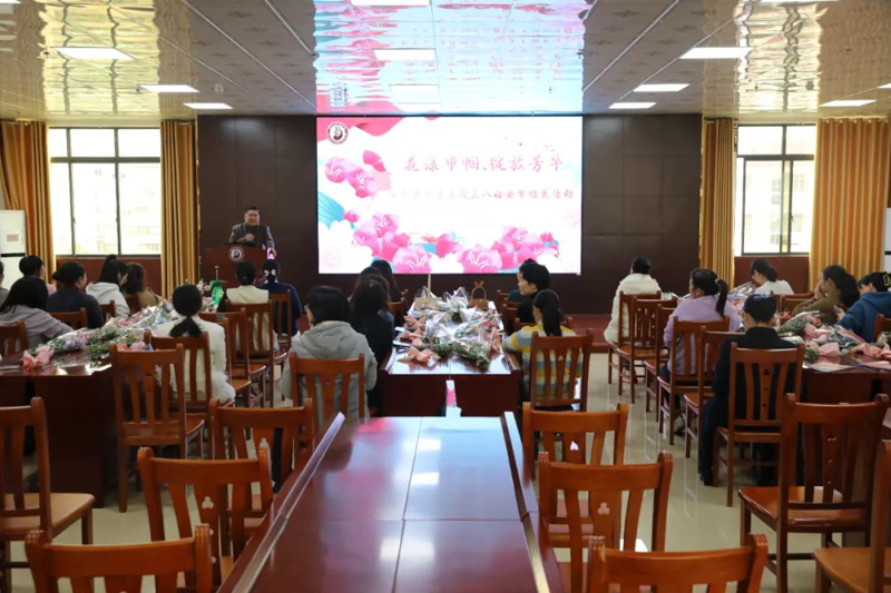 【医院动态】医银携手绽芳华，共赴春日插花会